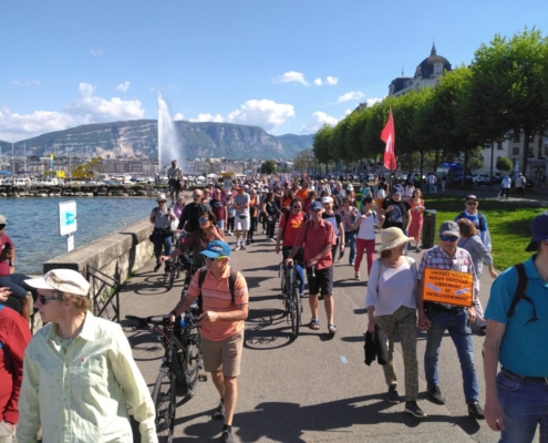 Liberté cortège manifestation Genève Suisse Traité Pandémies RSI OMS Syndicat Liberté Santé SLS